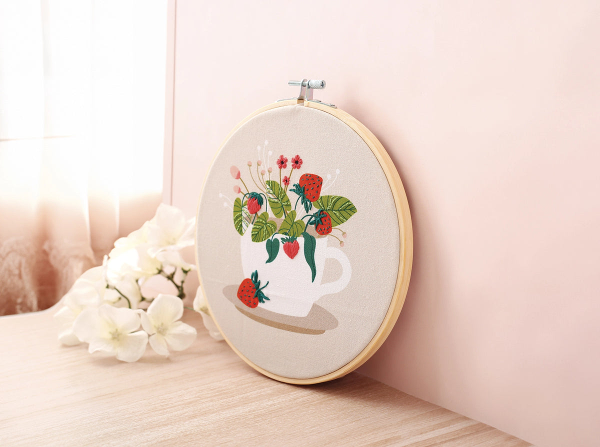 Kit DIY broderie Fraises des bois